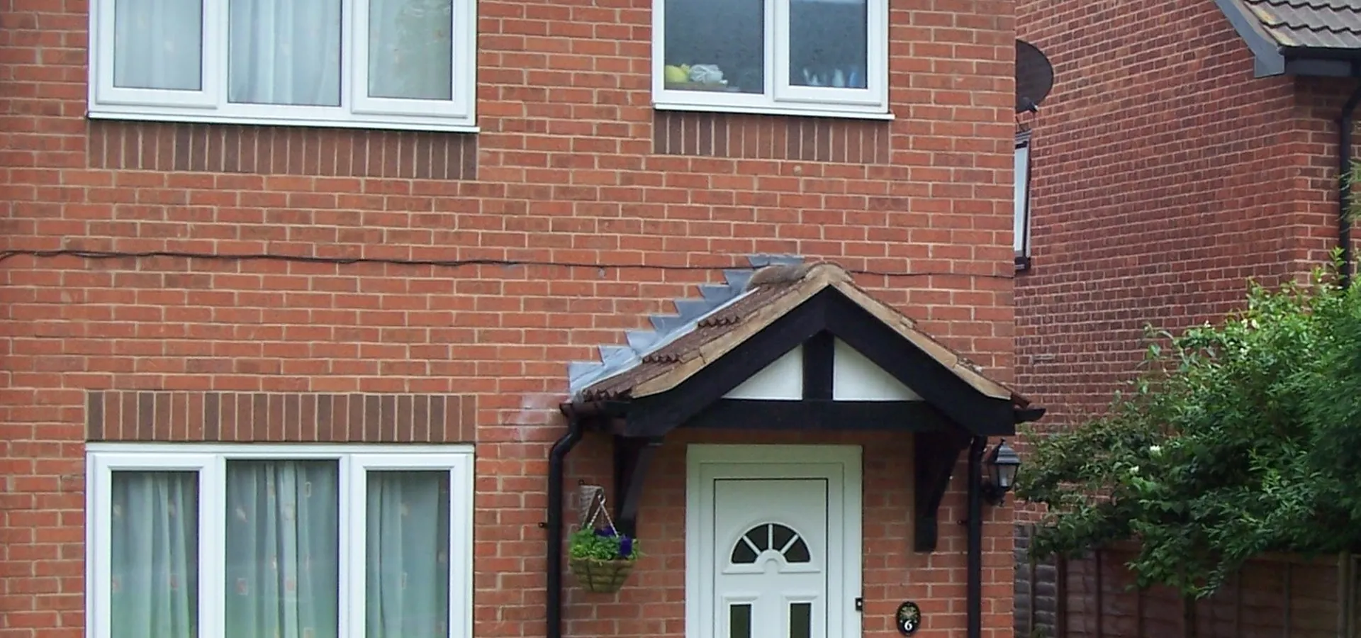 Lean-To Bromley by Bow
